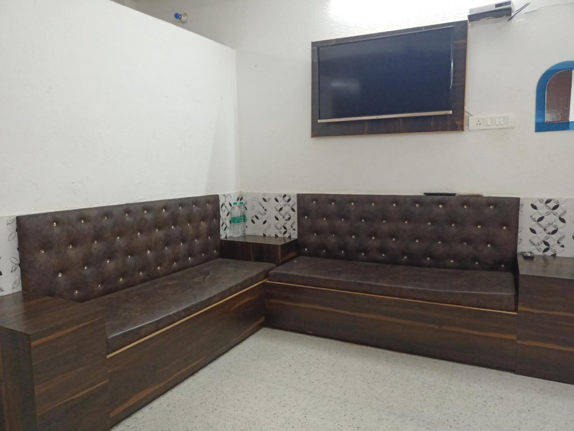 Chinta Haran Rest House Deoghar Phòng bức ảnh